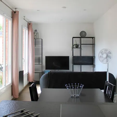 Cozy 40 M On The Outskirts Of Paris Montreuil (Seine-Saint-Denis)